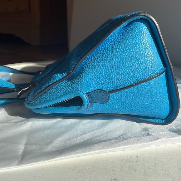 Coach very gently used. Beautiful condition! Silver hardware. - Picture 9 of 11